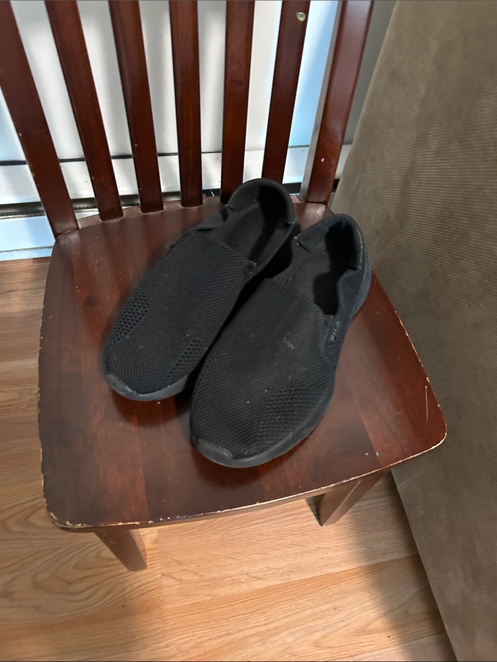 Fila Men's Black Slip-On Knit Loafers
